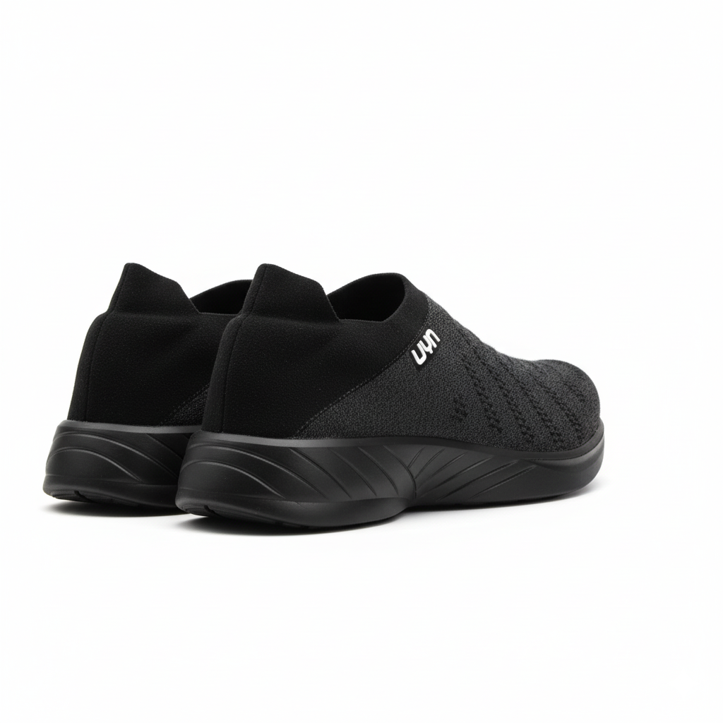 Sneaker UYN nera con lacci elastici