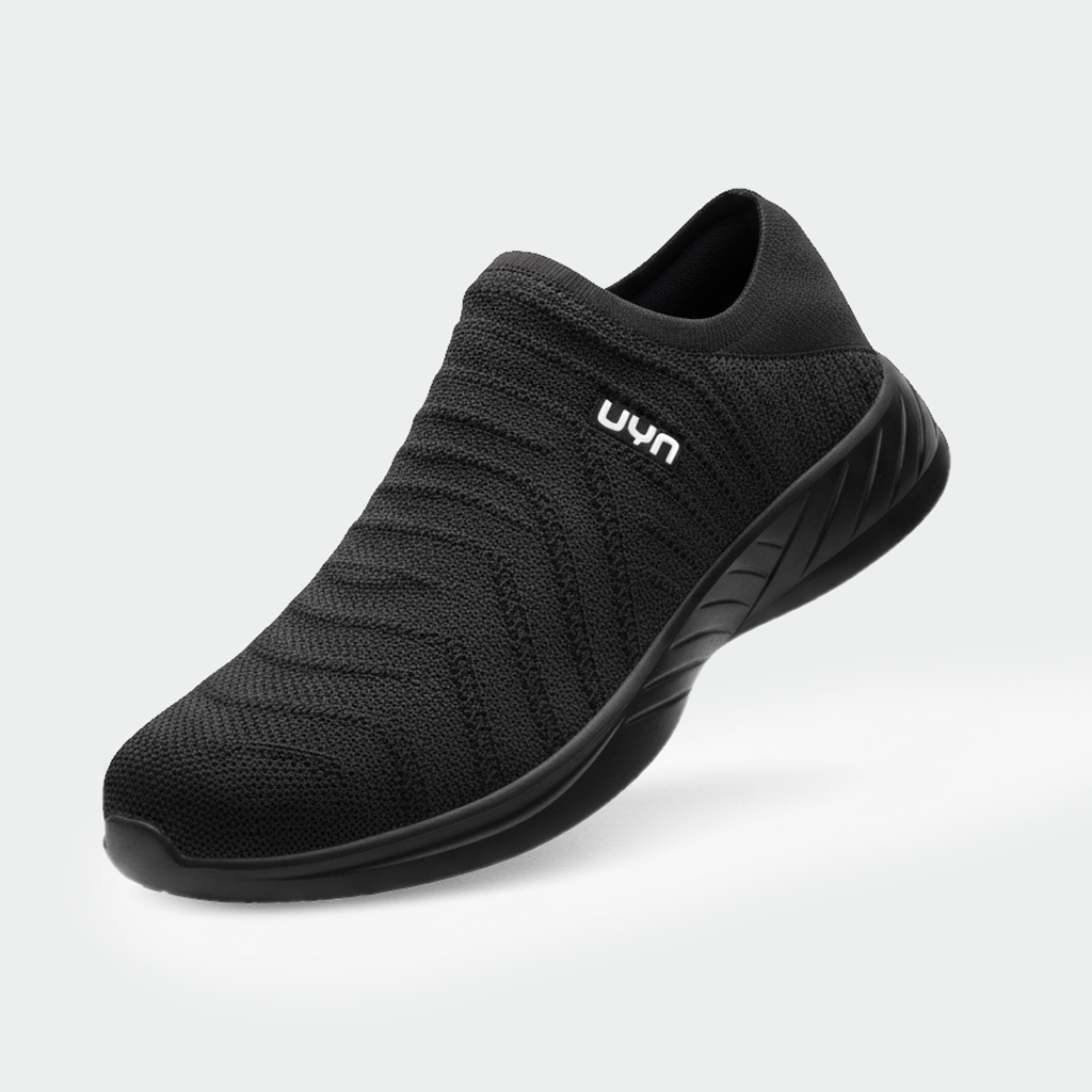 Sneaker UYN nera con lacci elastici