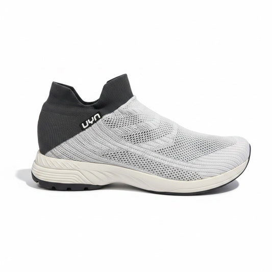 Sneakers bianca e nera con rinforzo posteriore elasticizzato UYN