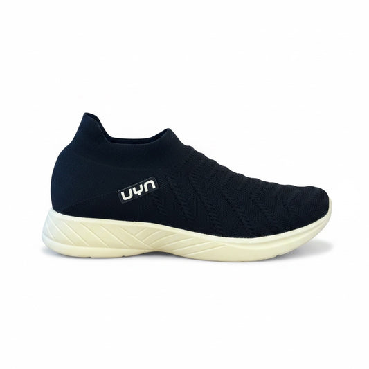 Sneakers nera elasticizzata UYN