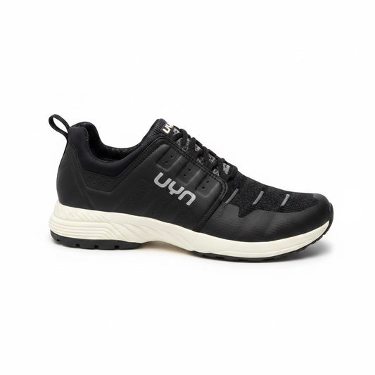 Sneakers nera con lacci elasticizzata UYN